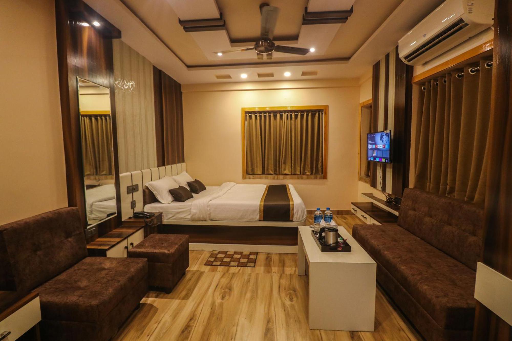 Mohar Residency Hotell Calcutta Exteriör bild