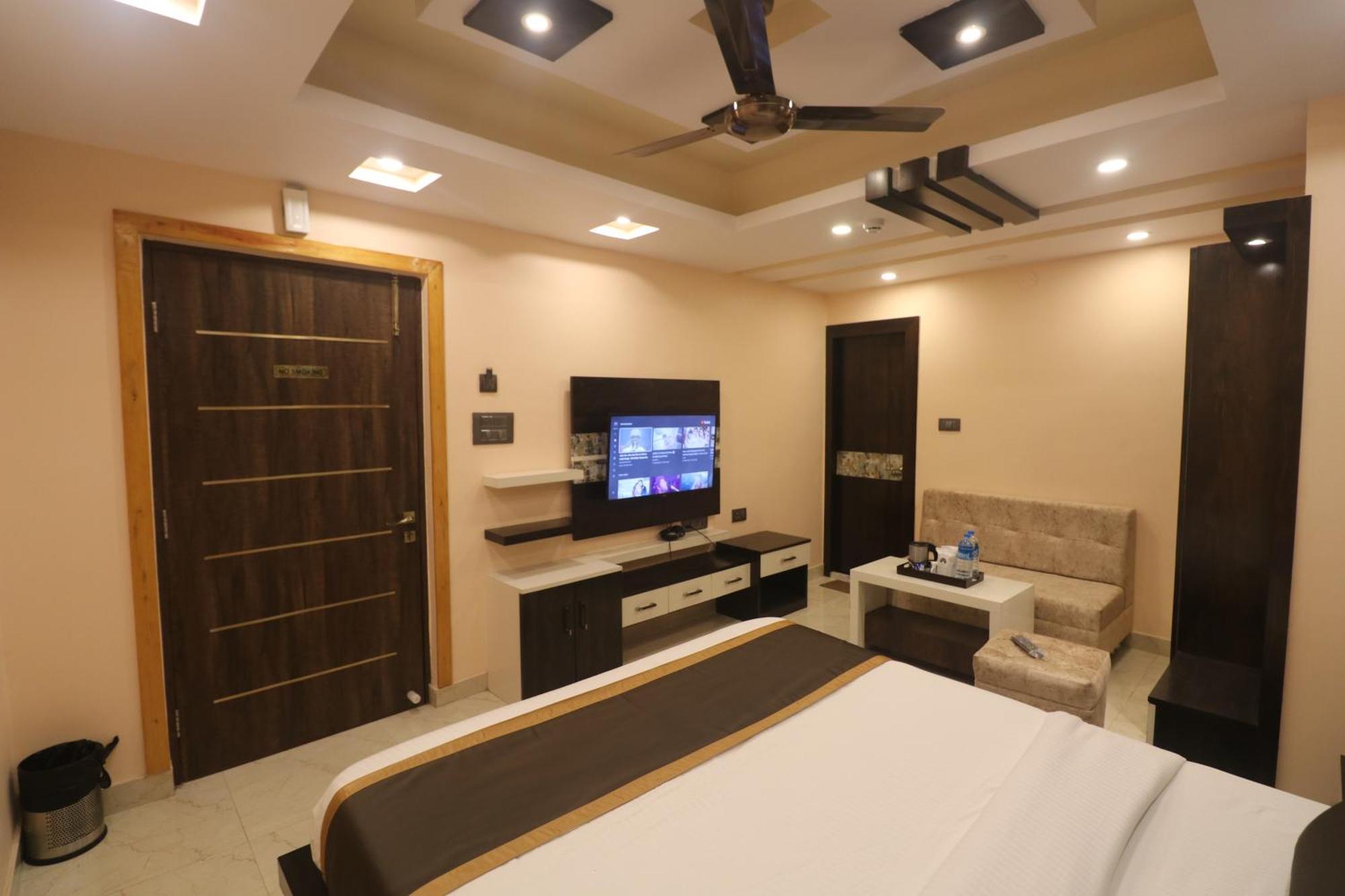 Mohar Residency Hotell Calcutta Exteriör bild