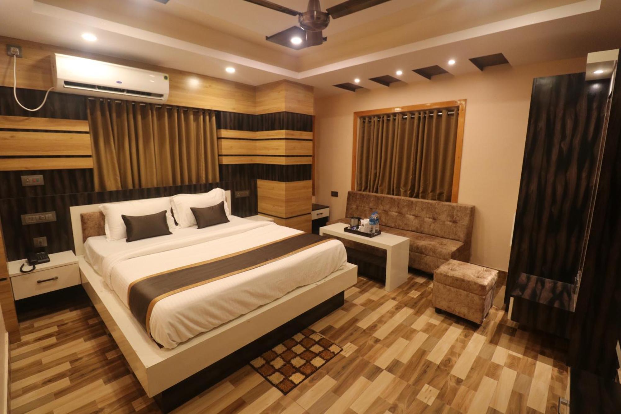 Mohar Residency Hotell Calcutta Exteriör bild